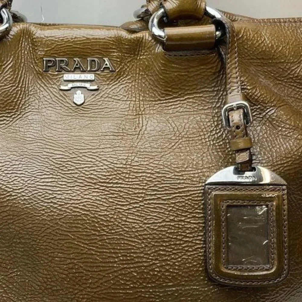 Prada Olive Ombre Vernice Crinkle Patent Leather Shoulder Tote comes with COA - Picture 4 of 11
